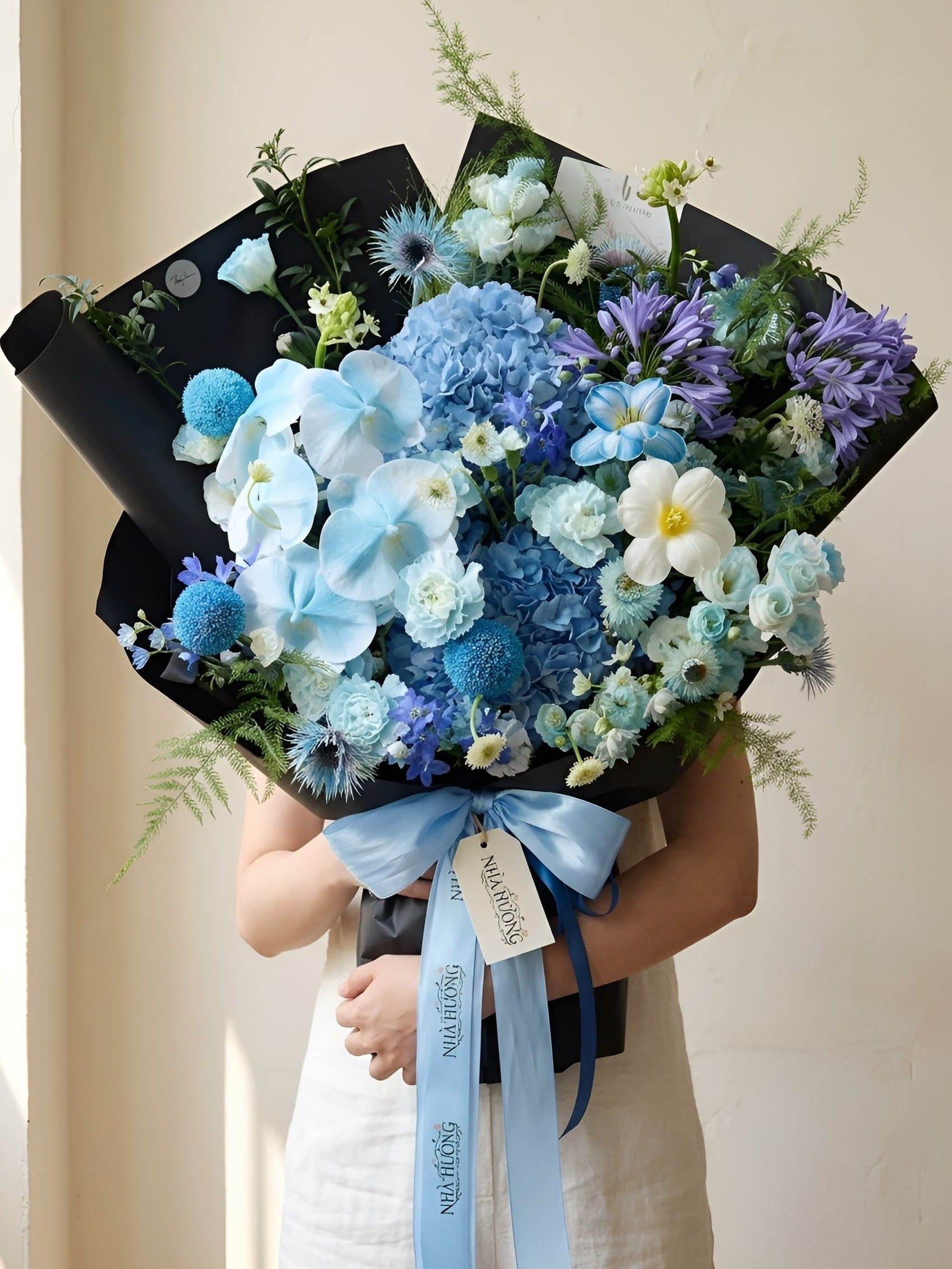 Sắc Lam Bồng bềnh