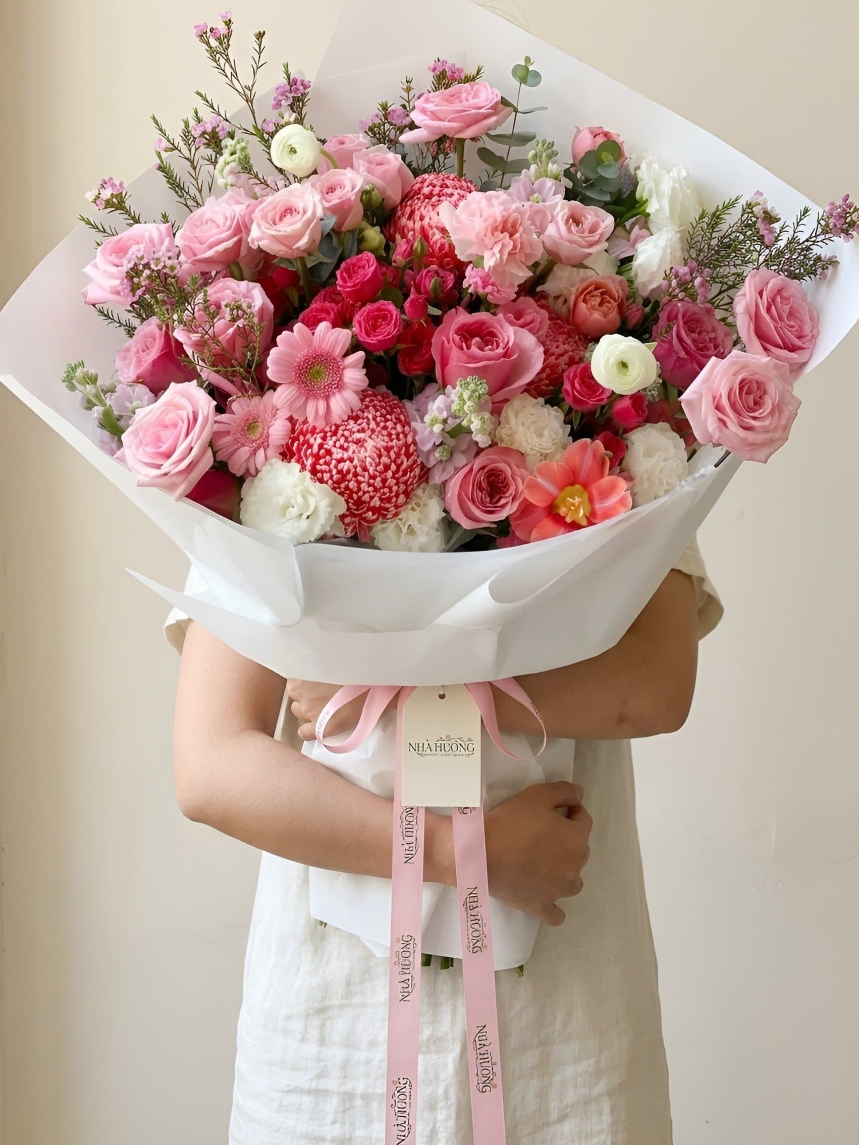 Hồng Xuyến Cẩm Tú