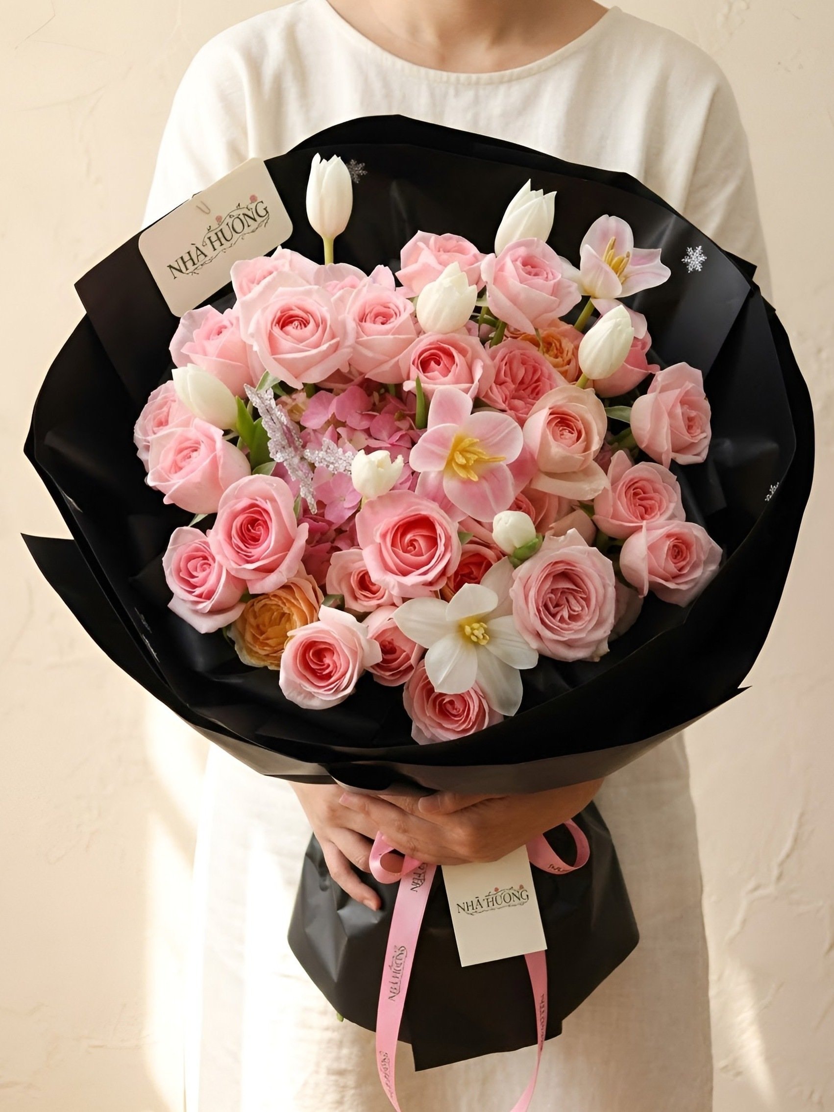 Dạ Hồng Yêu Kiều